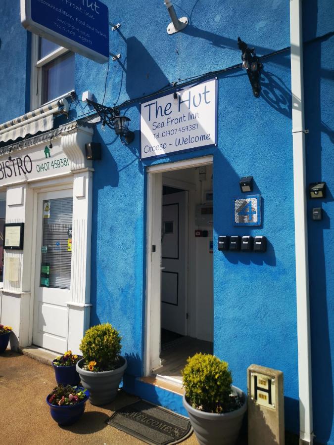 The Hut Wales - A Sea Front Inn